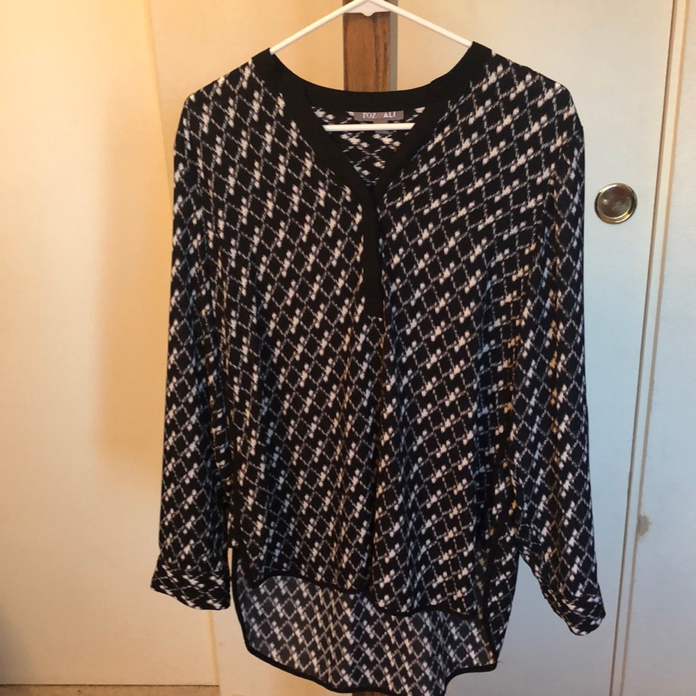 Black and white Roz & Ali Blouse